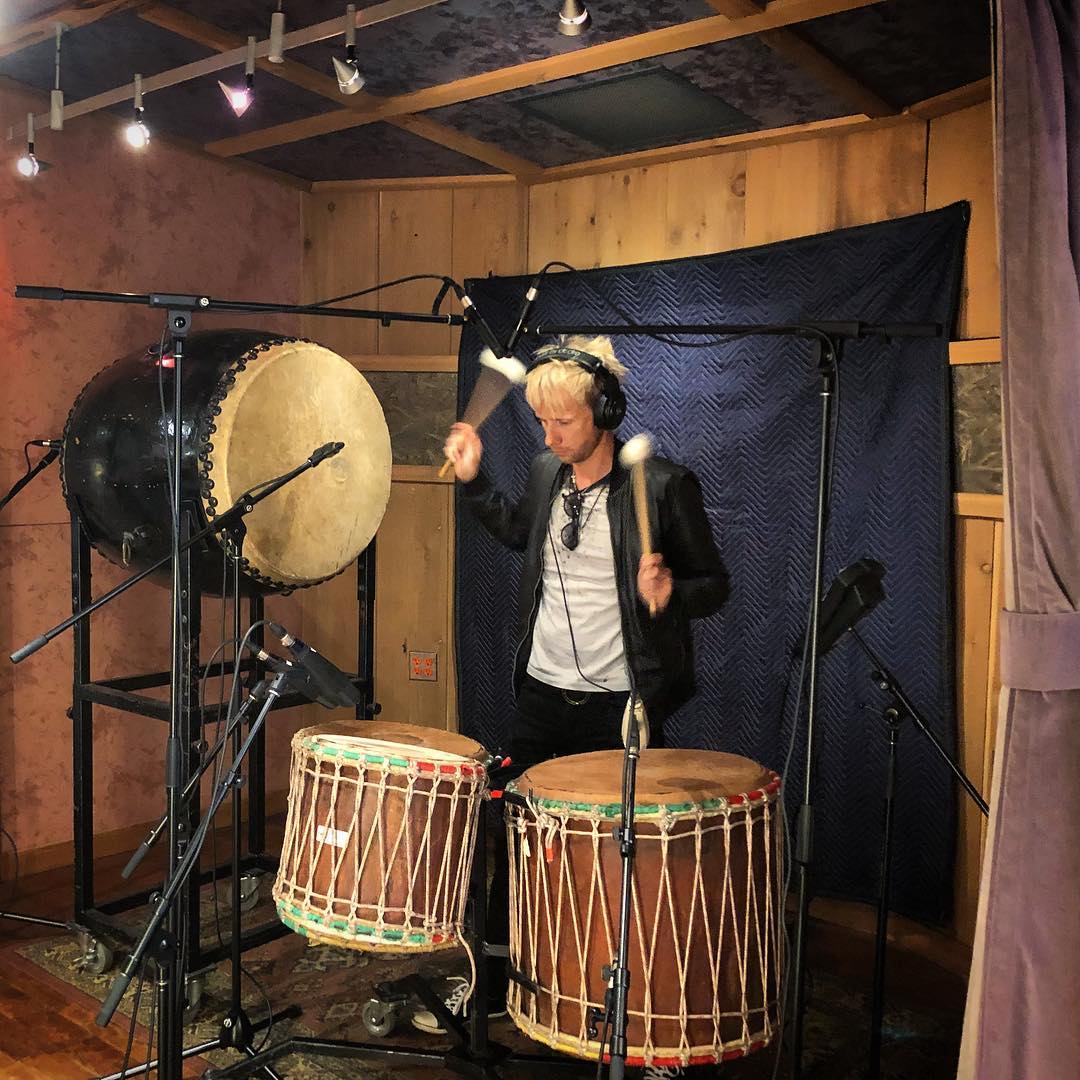 Dominic Howard w studio